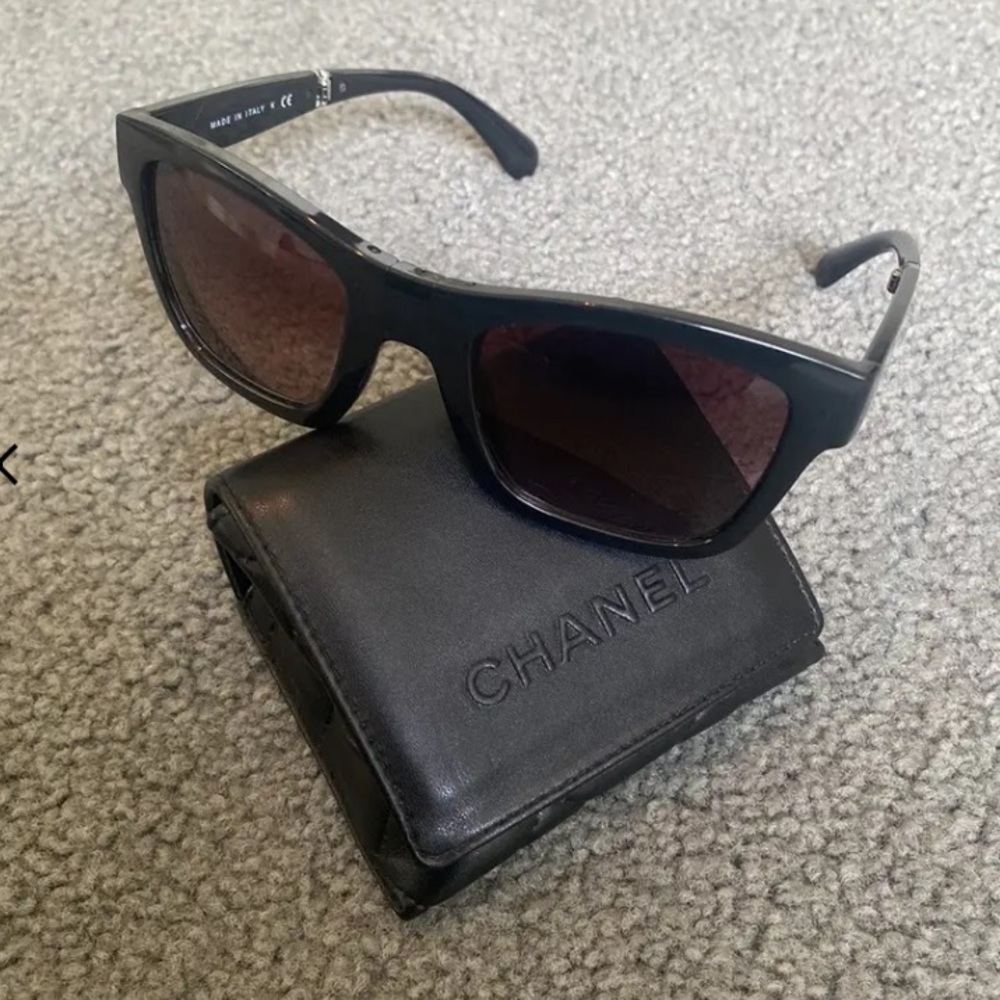 RARE Chanel Folding Black Sunglasses with Case